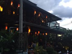 -Dash Teak House
