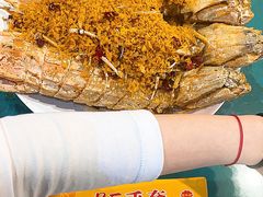 -三亚火车头万人海鲜广场