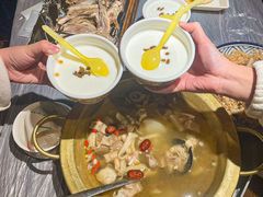 -霄汉牛三鲜湖北砂锅菜(万松园2店)