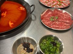 -鹿鸣山草本茶香火锅(园西路店)