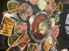 -洞亭火锅(防空洞总店)