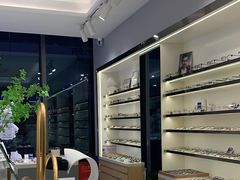 -视野联行眼镜·蔡司·尼康·豪雅·依视路(青浦宝龙店)