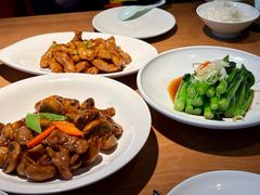 黑椒牛柳烧口蘑-波螺油子青岛本帮菜(银座店)