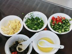 -颜氏双江清水鱼一养身火锅(磁器口店)