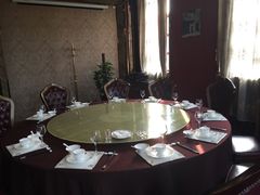 -半岛公馆(淞兴西路店)