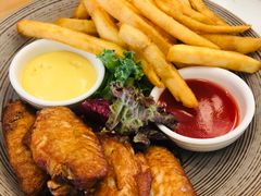 自制香炸鸡翅配薯条-Money Shops(愚园路店)