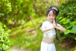 -爱儿宝孕妇儿童亲子摄影(月亮河店)