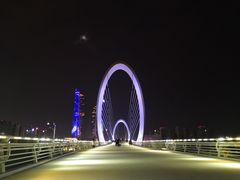 -南京眼步行桥