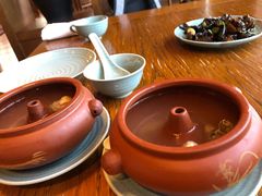 云南名材汽锅鸡&nbsp;/例-丽江金茂凯悦臻选酒店-滇香馆