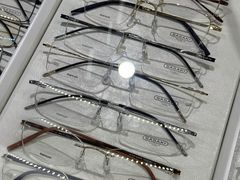 -华彬眼镜专业渐进配镜(潘家园店)