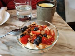 野莓核桃蜂蜜希腊酸奶-the rug 飞毯 (朝阳公园店)