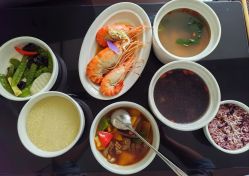 -臻康乃馨月子中心(凯宾斯基店)