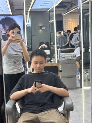 -藤野造型烫发染发