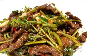 Fresh Dalian Abalone Braised Pig's Trotters
