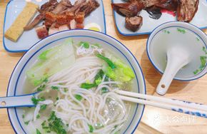 Braised Pork and Braised Dishes Noodles