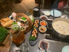 -捞王锅物料理(上海世茂广场店)
