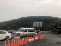 -上海佘山国家森林公园东门地面停车场