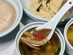 -裕兴记•蟹黄面馆(人民广场店)