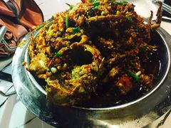 -凤凰路何眼镜香辣蟹(花果园店)