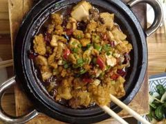鱼子烧豆腐-霄汉牛三鲜湖北砂锅菜(万松园2店)