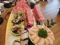 -茅草房·河畔园林火锅