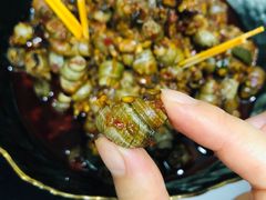-凤凰路何眼镜香辣蟹(花果园店)