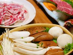 -明洞阿姨·韩式酱蟹烤肉·创意料理(三元桥店)