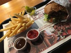 -The Habit Burger Grill 哈比特汉堡(复兴soho店)