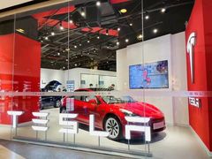 -TESLA 特斯拉(北京颐堤港体验店)