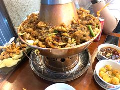 -炉小二铜锅牛蛙•川湘菜(三里屯店)