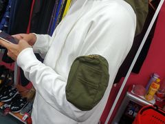 -唯品仓(东山锦轩·现代城店)