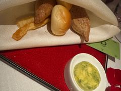 -弦月窗LUNETTE BY AMANDA(复兴路店)