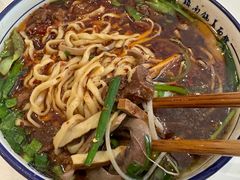 -镇南锅盖面馆(解放路店)