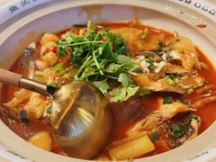 -魏铭鱼头捞饭(晋阳路店)