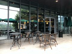 -星巴克(南宁民歌湖店)