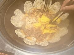 地锅贴饼-地锅公社·现炒地锅鸡·地锅鱼·夜宵(罗锦路店)