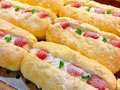 草莓宝宝包-红星前进面包牛奶公司(君太店)