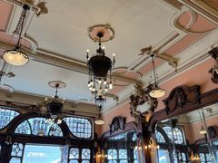 -Majestic Café