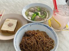 -金沙园生肉面(Jalan Pantai)