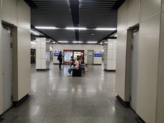 -陆家浜路(地铁站)