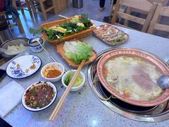 -阿婆情腊排骨火锅(金虹路店)