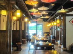 -聚汇三少·龙虾·中餐厅(莫邪路新天地店)