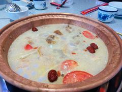 -阿婆情腊排骨火锅(金虹路店)