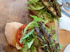 -ROAST coffee & eatery