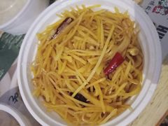 -鑫小城故事·砂锅·排骨藕汤(兴业路店)