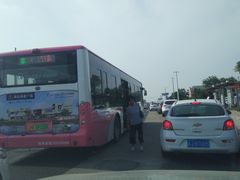 -奥特莱斯停车场