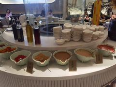 自助调料区-三人行骨头王火锅(长寿店)