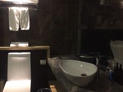 -美豪怡致酒店(上海长寿路店)