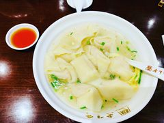 刀鱼馄饨-老半斋(福州路店)