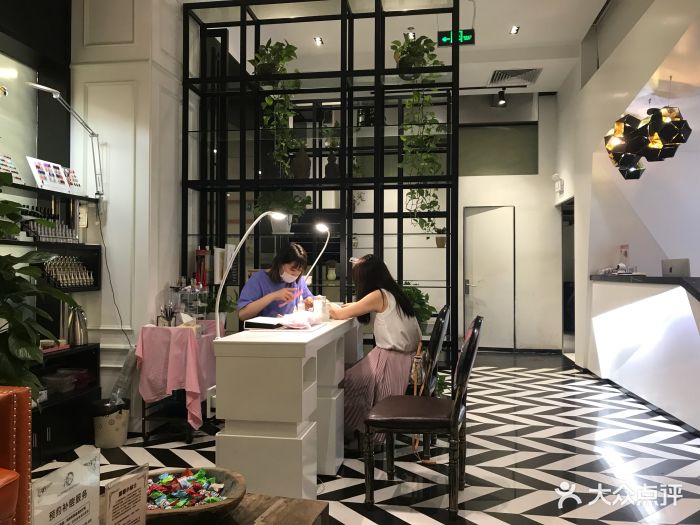 潘多拉hairsalon美发美甲美睫(南方商城店)门面图片 第153张